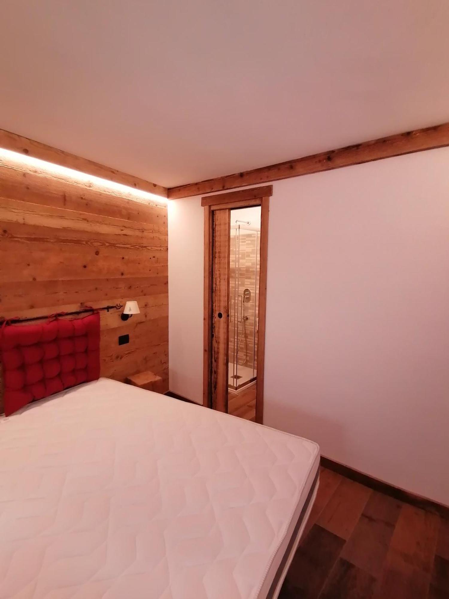 Maison De Meuny 쿠르마예 객실 사진